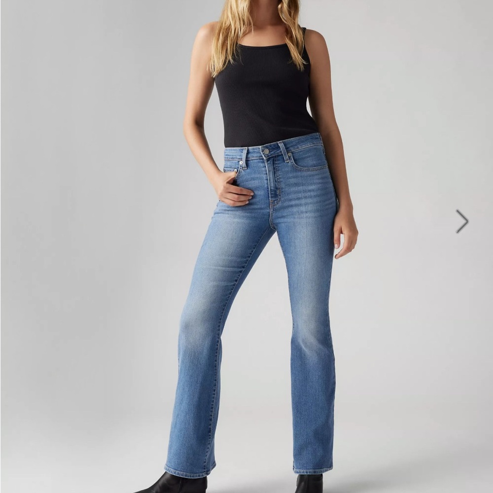 Women’s Levi’s 726 High-rise Flare Jeans Size 32